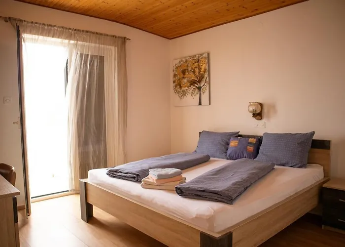 Appartamento With Swimming Pool Lopar, Rab - 22978 *